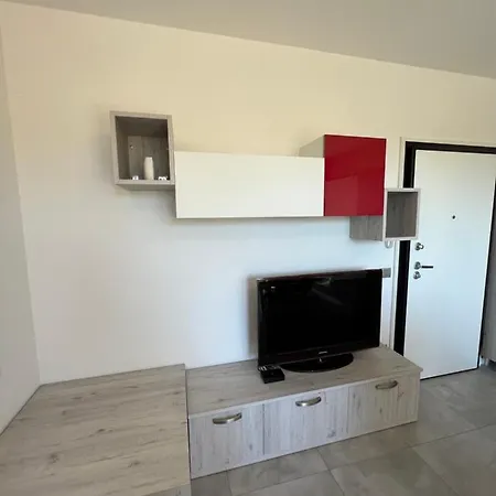 Confortevole, Silenzioso Con Vista, Centro Raggiungibile A Piedi Come I Ristoranti Apartment Soragna